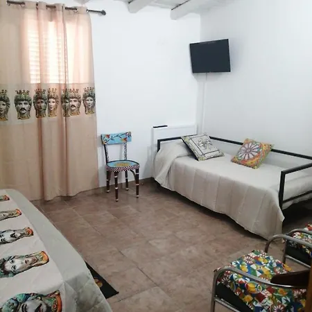 Alojamento de Acomodação e Pequeno-almoço Sikelia Terrasini