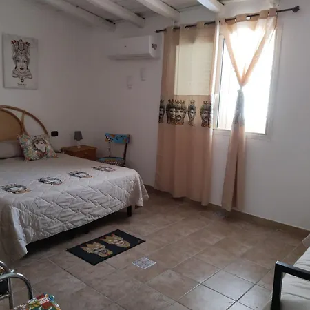 Alojamento de Acomodação e Pequeno-almoço Sikelia Terrasini