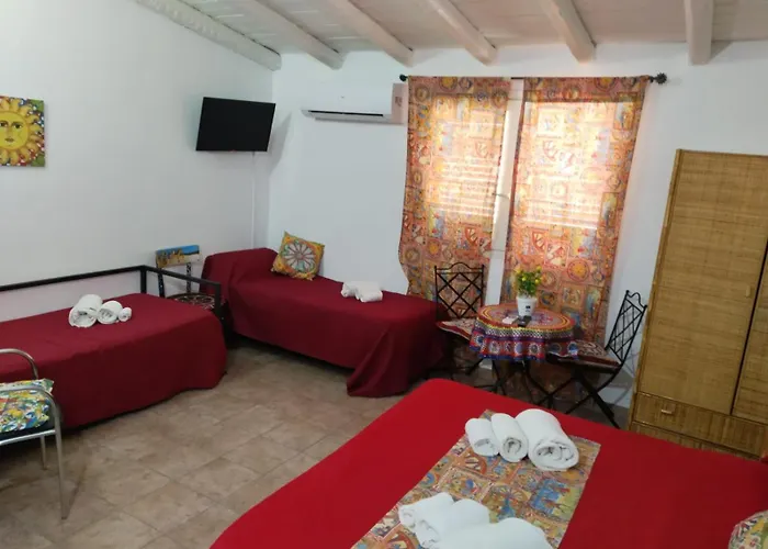Sikelia Bed & Breakfast 3*